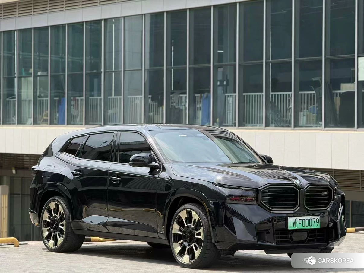 BMW XM 2023 Черный из Китая, фото 2