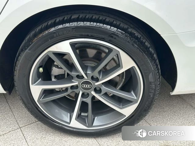 Audi A4L 2024 Белый из Китая, фото 2