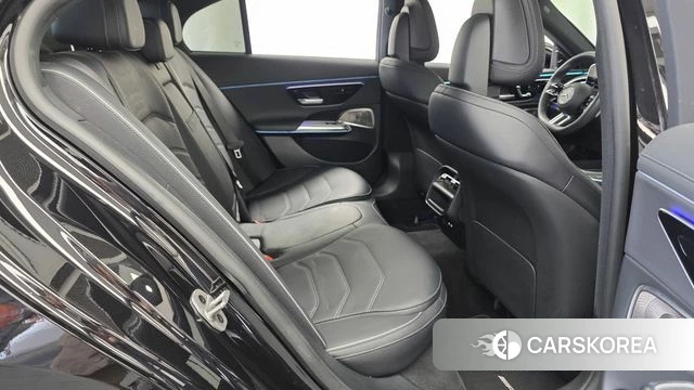 Mercedes-Benz E-Class W214 2024 Черный из Кореи, фото 2