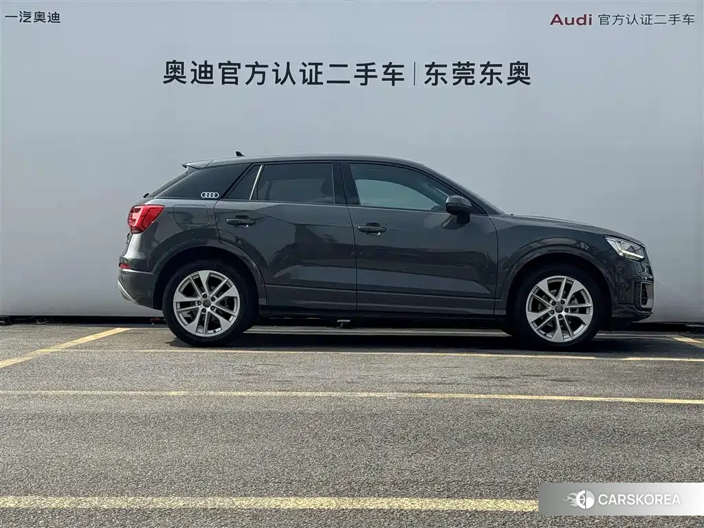 Audi Q2L 2021 Silver/gray из Китая, фото 2