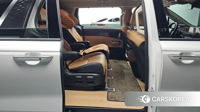 Kia Carnival 4th generation 2023 Белый из Кореи, фото 2