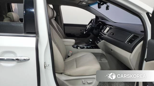 Kia The New Carnival 2018 Белый из Кореи, фото 2