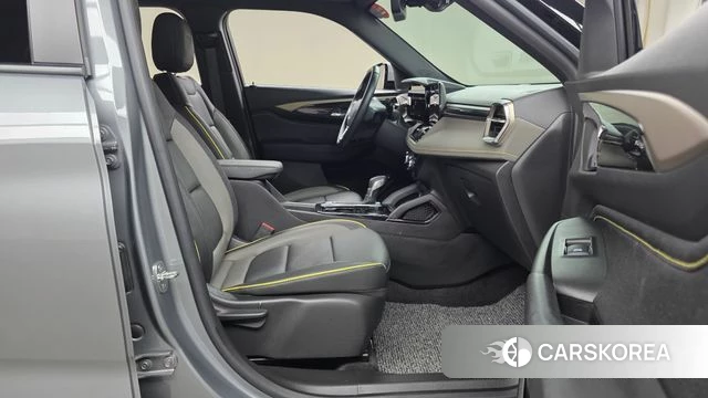 Chevrolet (GM Daewoo) The New Trail Blazer 2023 Серый из Кореи, фото 2