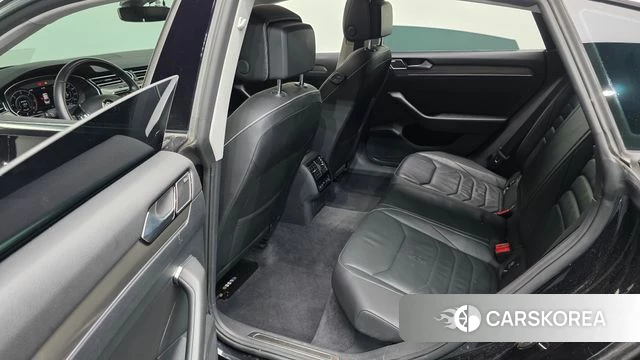 Volkswagen Arteon 2019 Черный из Кореи, фото 2