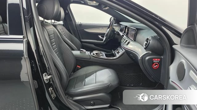 Mercedes-Benz E-Class W213 2020 Черный из Кореи, фото 2