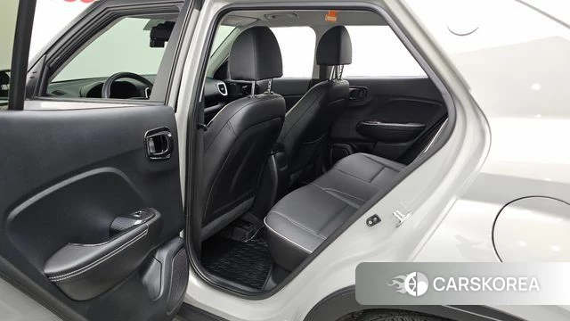 Hyundai Venue 2021 Серебристо-серый из Кореи, фото 2