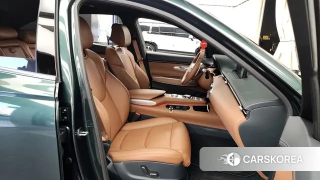 Genesis GV70 2022 Темно-зеленый из Кореи, фото 2