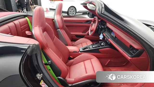 Porsche 911(992) 2023 Черный из Кореи, фото 2