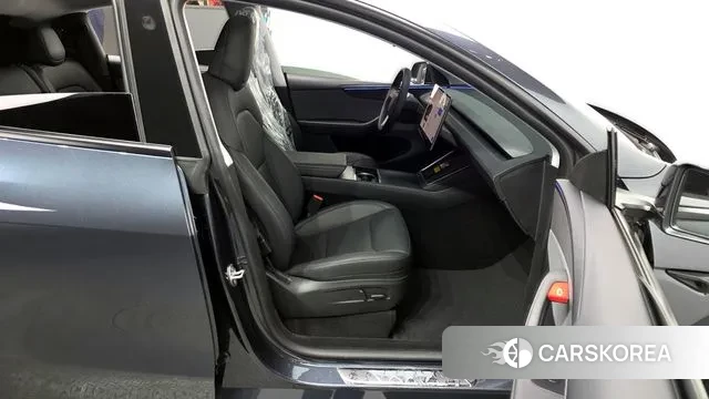 Tesla Model Y 2025 Серый из Кореи, фото 2