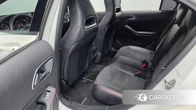 Mercedes-Benz A-Class W176 2018 Белый из Кореи, фото 2