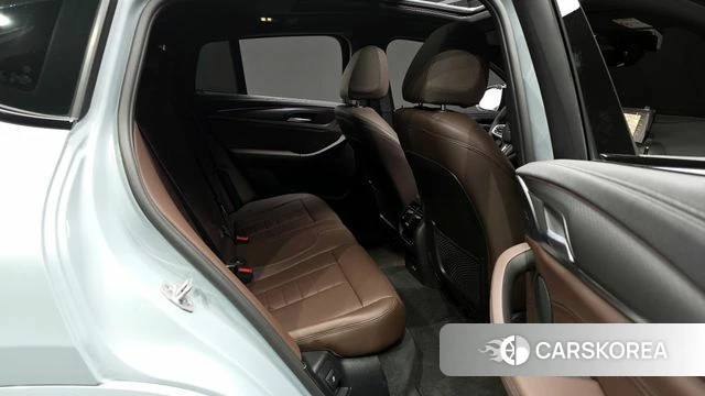 BMW X4 (G02) 2025 Серебристо-серый из Кореи, фото 2