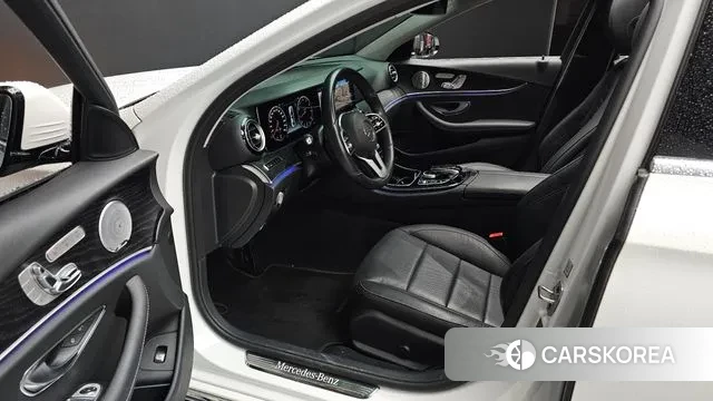 Mercedes-Benz E-Class W213 2019 Белый из Кореи, фото 2