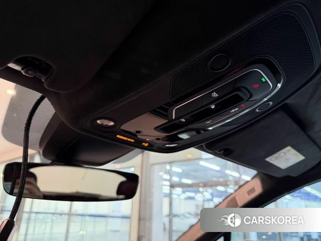 Audi SQ7 (4M) 2026 Черный из Кореи, фото 2