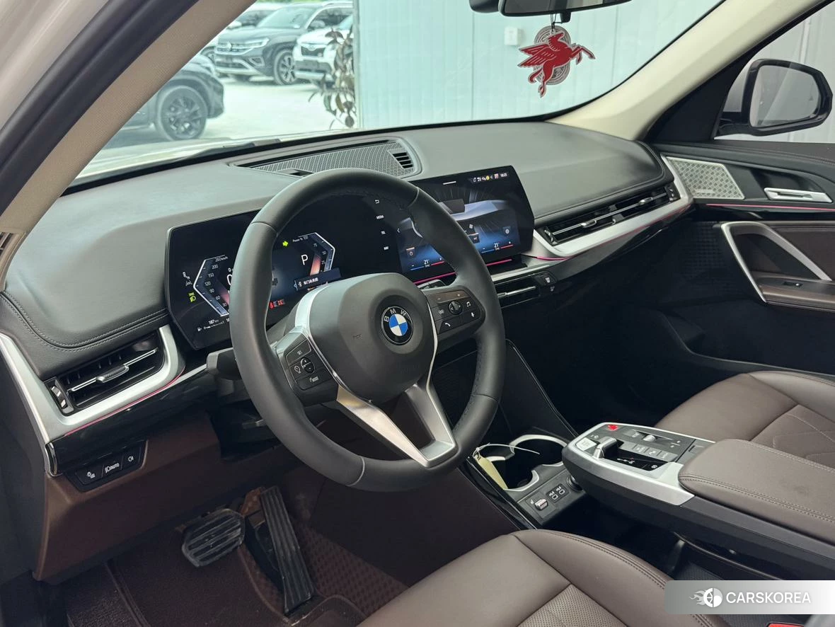 BMW X1 2023 Белый из Китая, фото 2