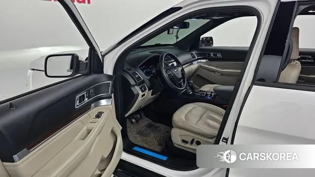 Ford Explorer 2019 Белый из Кореи, фото 2