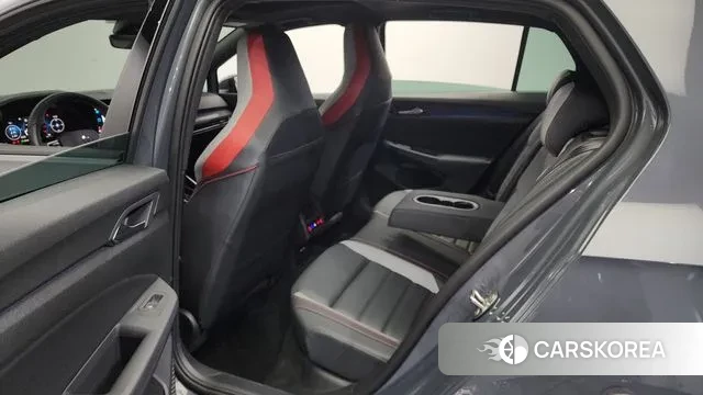 Volkswagen Golf 8th Generation 2024 Серый из Кореи, фото 2