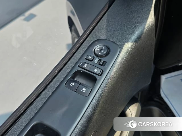 Hyundai Staria 2022 Серебристо-серый из Кореи, фото 2