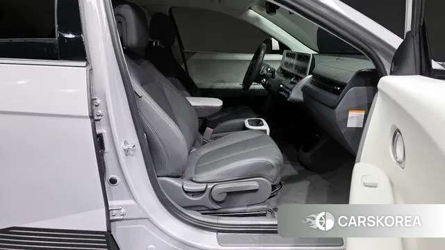 Hyundai Ionic 5 2022 Серебристо-серый из Кореи, фото 2