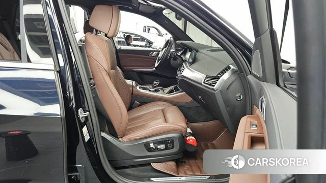 BMW X5 (G05) 2022 Черный из Кореи, фото 2