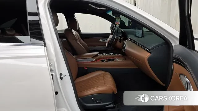 Genesis GV70 2021 Белый из Кореи, фото 2