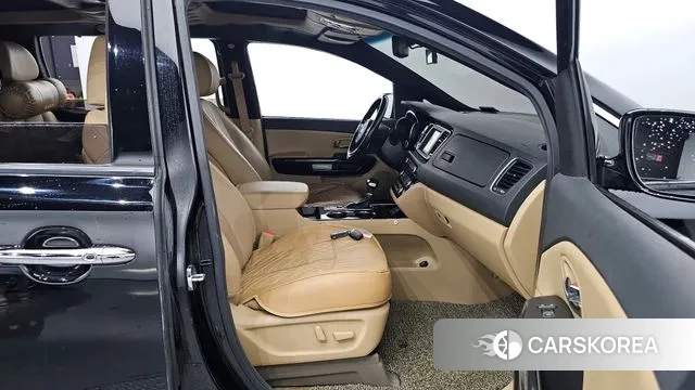 Kia The New Carnival 2018 Белый из Кореи, фото 2