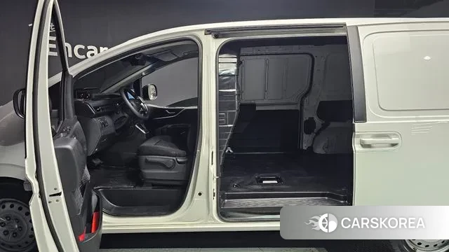 Hyundai Staria 2021 Белый из Кореи, фото 2