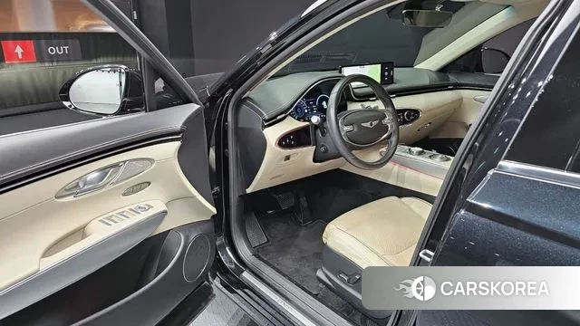 Genesis GV70 2023 Черный из Кореи, фото 2