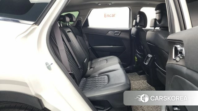 Kia Sportage 5th Generation Hybrid 2023 Белый из Кореи, фото 2