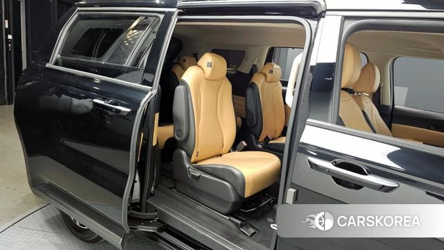 Kia Carnival 4th generation 2022 Черный из Кореи, фото 2