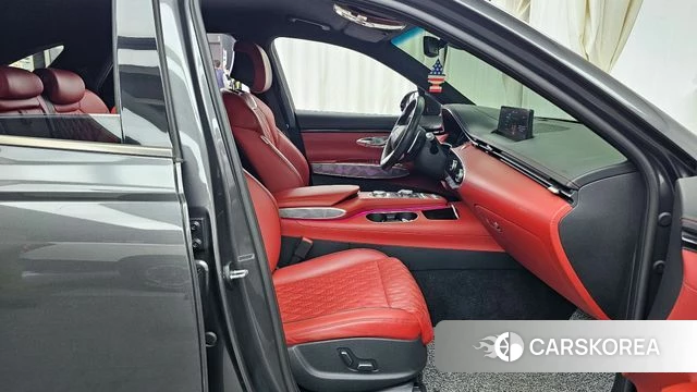 Genesis GV70 2023 Серый из Кореи, фото 2