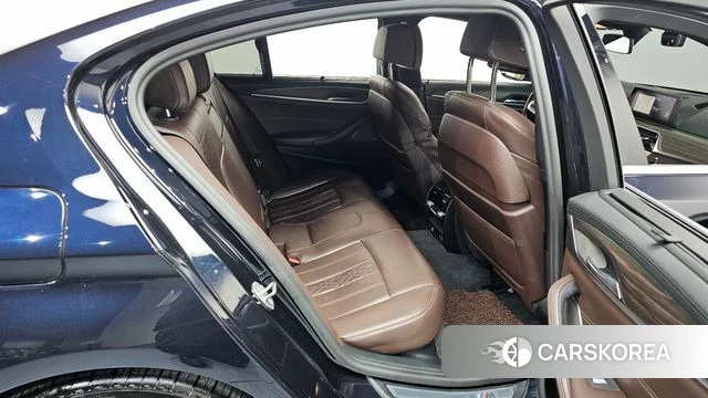 BMW 5 Series (G30) 2020 Черный из Кореи, фото 2