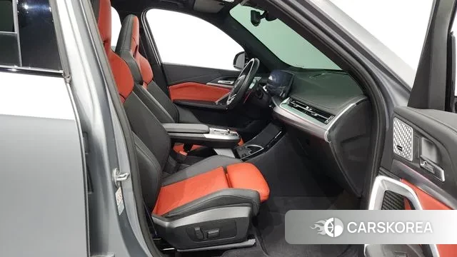 BMW X1 (U11) 2024 Серебристо-серый из Кореи, фото 2