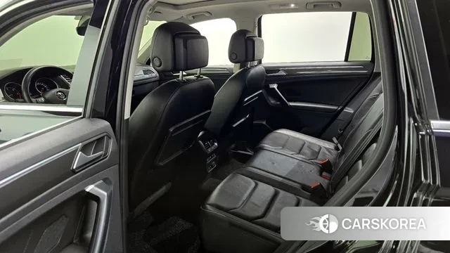 Volkswagen Tiguan second Generation 2020 Черный из Кореи, фото 2