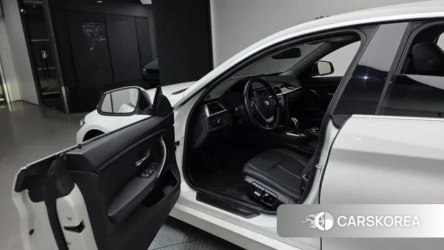 BMW 4 Series (F32) 2019 Белый из Кореи, фото 2