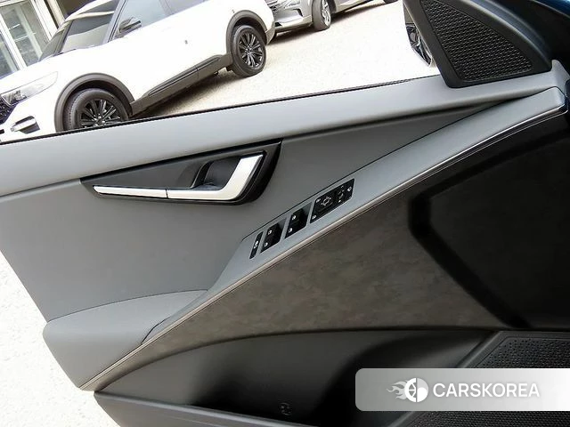 Kia Di Ol Nu Niro 2024 Синий из Кореи, фото 2