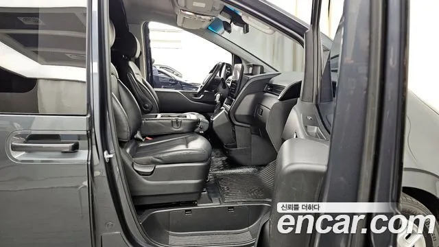 Hyundai Staria 2022 Черный из Кореи, фото 2