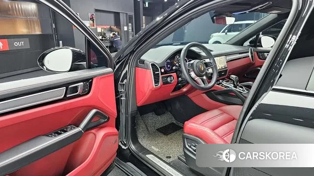 Porsche Cayenne (PO536) 2023 Черный из Кореи, фото 2