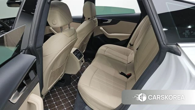 Audi A5 (F5) 2023 Белый из Кореи, фото 2