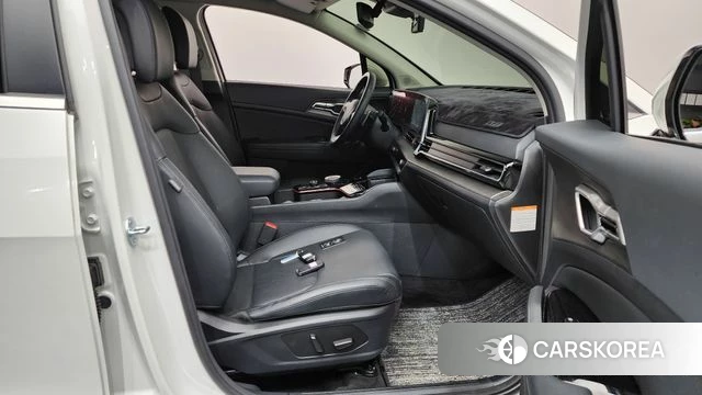 Kia Sportage 5th Generation Hybrid 2024 Белый из Кореи, фото 2