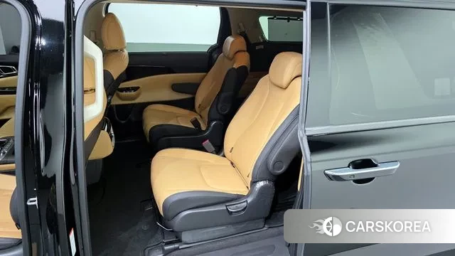 Kia Carnival 4th generation 2023 Черный из Кореи, фото 2