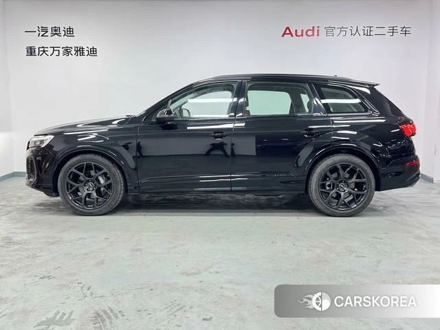 Audi Q7 2024 Черный из Китая, фото 2