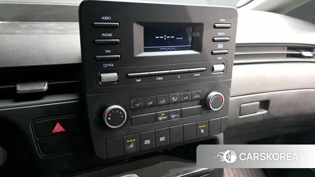 Hyundai Staria 2022 Белый из Кореи, фото 2