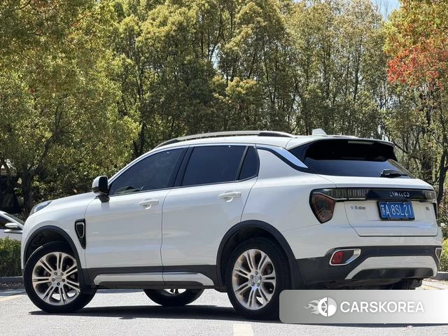 Lynk 01 2018 Белый из Китая, фото 2