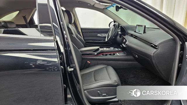 Genesis GV70 2021 Черный из Кореи, фото 2