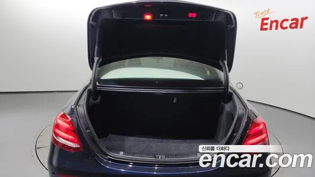 Mercedes-Benz E-Class W213 2019 Синий из Кореи, фото 2