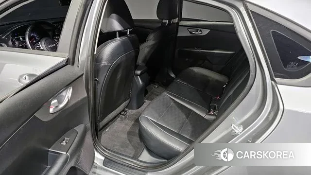 Kia The New K3 2nd generation 2022 Серый из Кореи, фото 2