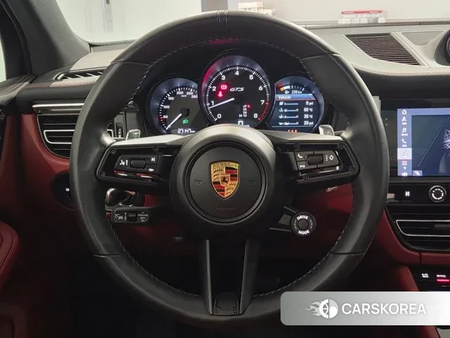 Porsche Macan 2023 Черный из Кореи, фото 2