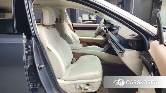 Hyundai Grandeur Hybrid (GN7) 2023 Песочный из Кореи, фото 2