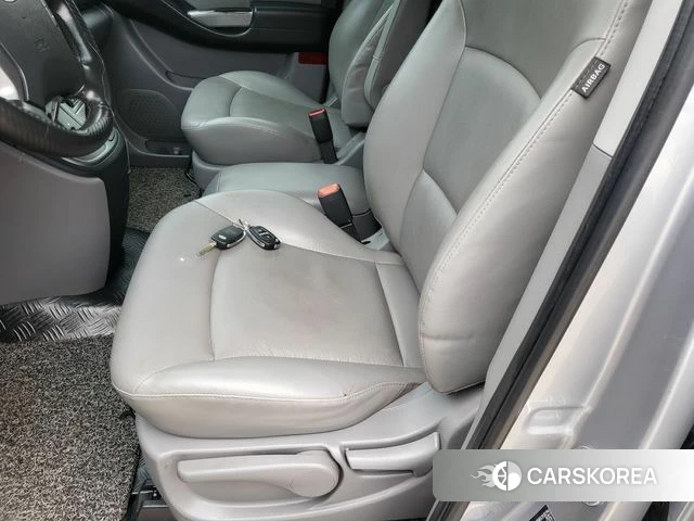 Hyundai The New Grand Starex 2019 Серебристо-серый из Кореи, фото 2