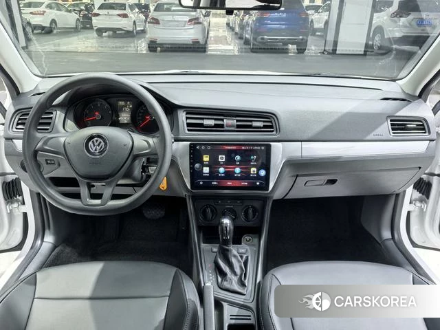 Volkswagen Lavida 2023 Белый из Китая, фото 2
